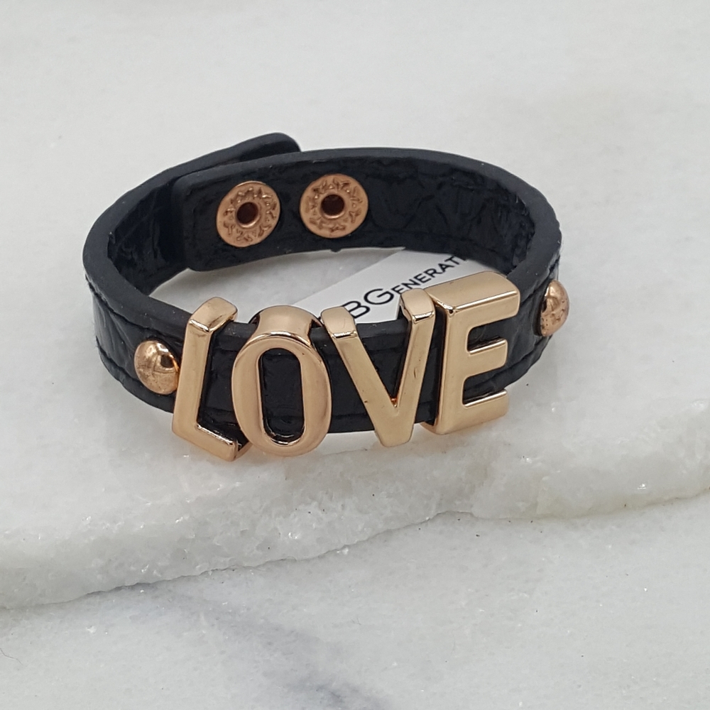 ✔️NWT BCBGeneration Black Leather "Love" Text Rose Gold Hardware Bracelet
